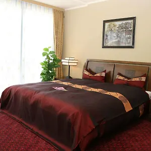 https://halong-hotel.find-berlin-hotels.com